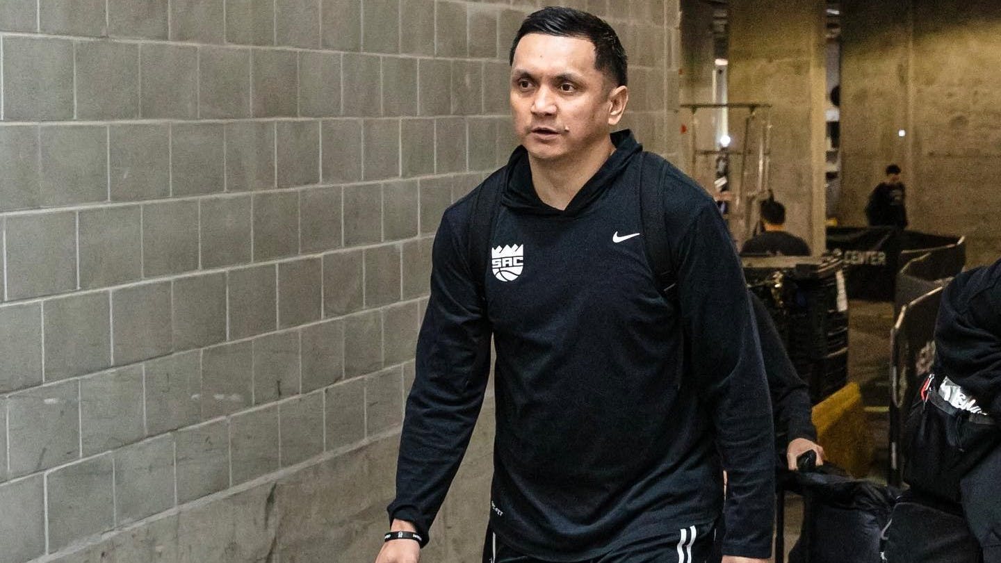 Mighty Mouse lights the beam: Jimmy Alapag moves up to Kings coaching staff